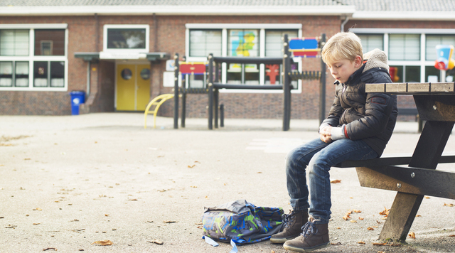 jongen schoolplein 640x356