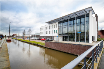 Nieuw pand Carins
